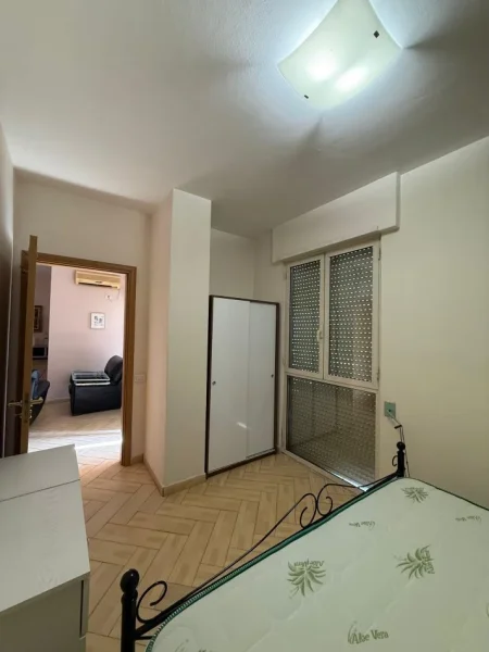 Shqiperi, jepet me qera apartament 2+1+Aneks+Ballkon Kati 5, 80 m² 500 € (Te Spitali Gjerman)
