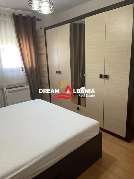 Tirane, shitet apartament 1+1 (me mundesi konvertimi ne 2+1), 70 m² 150.000 € (Ne Myslym Shyr)