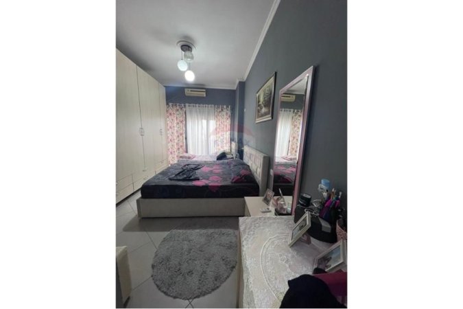 Apartament ne shitje,2+1 totalisht i mobiluar tek bar "Artisti', Astir (149'900 Euro) !