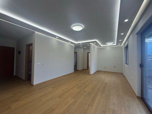 Tirane, shitet apartament 2+1+Aneks+Ballkon Kati 4, 116 m² 239.000 € (2+1+2, Perballe Kompleksit Halili)