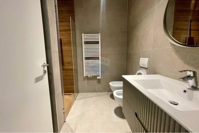 Apartament luksoz per qira në Secret Garden Residence, pranë TEG (1200 Euro/muaj) !