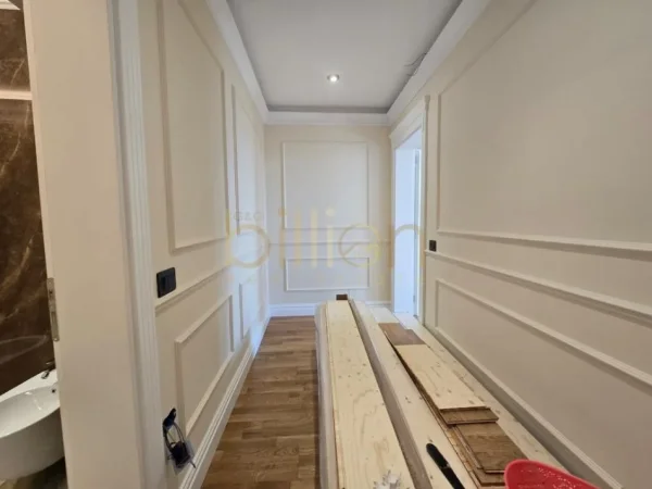 Tirane, shitet 1+1+Ballkon , 96 m² 