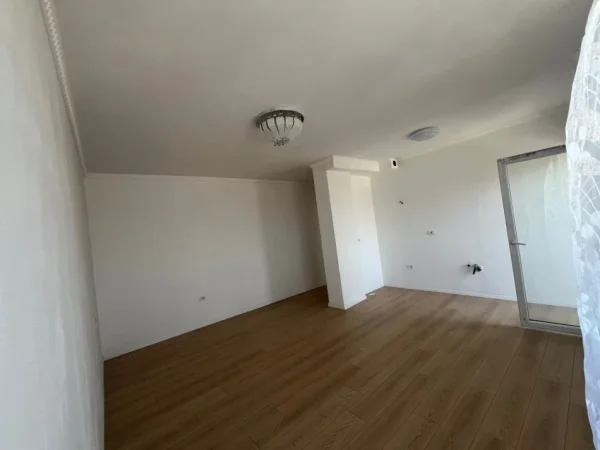 Tirane, shitet apartament 1+1 Kati 9, 65 m² 87.000 € (yzberisht)