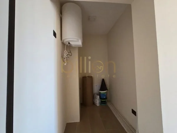 Tirane, shitet 1+1+Ballkon , 96 m² 
