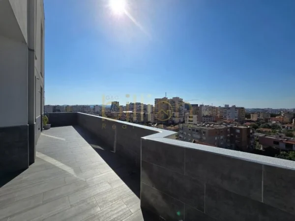 Tirane, shitet 1+1+Ballkon , 96 m² 