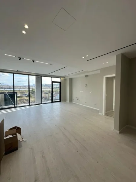 Tirane, jepet me qera apartament 2+1+Ballkon Kati 6, 125 m² 1.300 € (Lake View)
