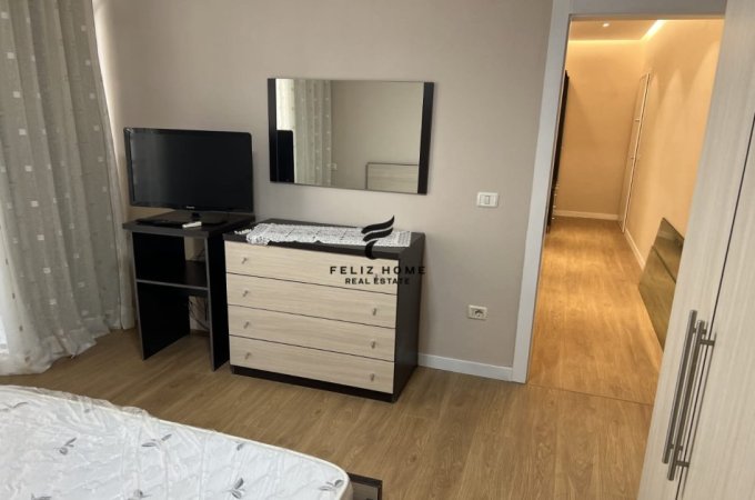Tirane, jepet me qera apartament 1+1 Kati 5, 74 m² 550 € (TREGU ELEKTRIK)
