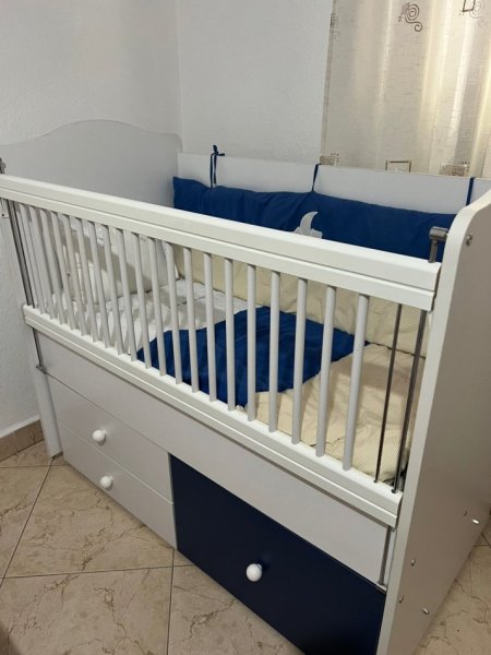 Tirane, shes Krevat per femije 0-6 vjeç 200 €