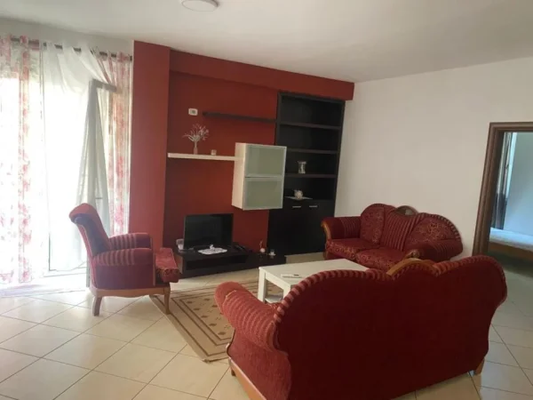 Tirane, jepet me qera apartament 2+1+Ballkon Kati 2, 115 m² 500 € (Te Fondacioin Eleonor/ Kodra e Diellit)