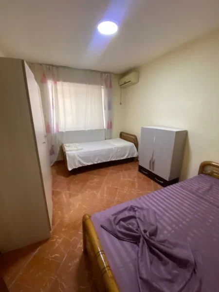 Tirane, jepet me qera apartament 2+1+Aneks+Ballkon Kati 1, 80 m² 450 € (Rr. Sitki Cico perballe Maternitetit te Brryli)