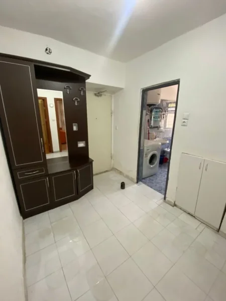 Tirane, jepet me qera apartament 2+1+Aneks+Ballkon Kati 1, 80 m² 450 € (Rr. Sitki Cico perballe Maternitetit te Brryli)