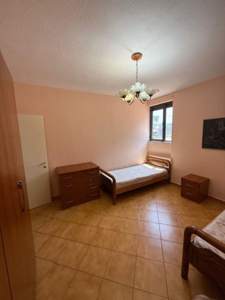 Tirane, jepet me qera apartament 2+1 Kati 9, 80 m² 580 € (Rruga Medar Shtylla)