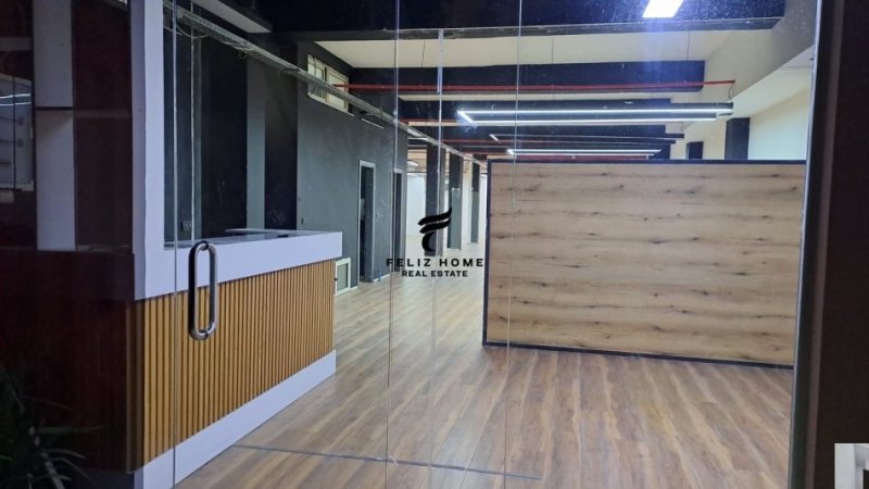 Tirane, jepet me qera ambjent biznesi Kati 0, 300 m² 2.500 € (RRUGA E KAVAJES)