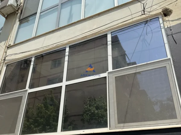 Tirane, jepet me qera dyqan Kati 0, 60 m² 410 € (VASIL SHANTO)