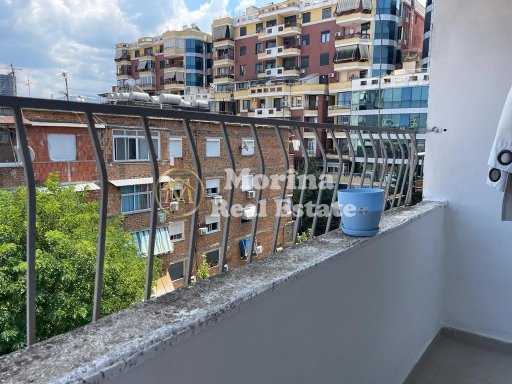 Tirane, jepet me qera apartament 2+1 Kati 5, 100 m² 480 € (21 Dhjetori)