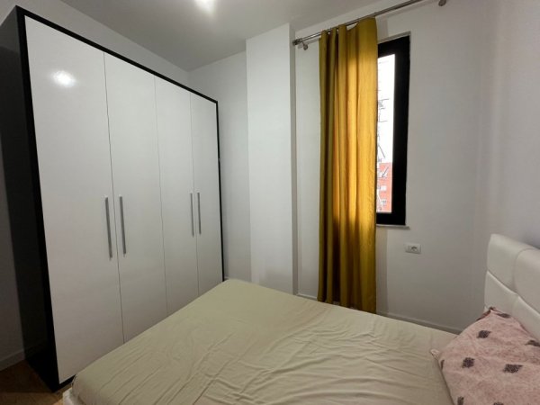 Tirane, jepet me qera apartament 2+1+Aneks+Ballkon Kati 7, 90 m² 800 € (Kompleksi Delijorgji)