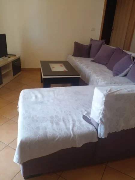 Tirane, jepet me qera apartament 2+1+Ballkon Kati 6, 100 m² 600 € (irfan tomini)