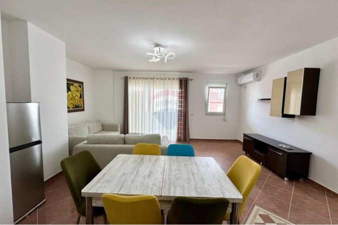 Apartament ne shitje, 2+1 me verande, prane Oxhakut (199'000 Euro) !