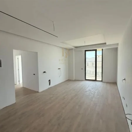 Tirane, shitet apartament 3+1+Ballkon Kati 9, 140 m² 320.000 € (Mine Peza)