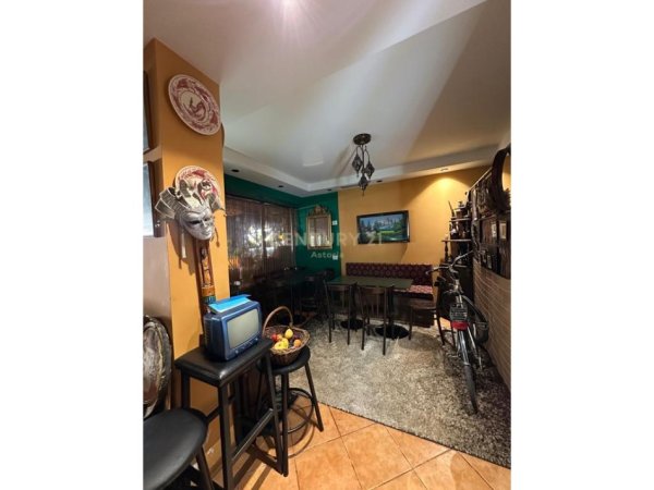 Tirane, jepet me qera bar-resorant , 40 m² 1.500 € (Rr.Myslym Shyr)