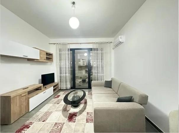 Tirane, jepet me qera apartament 1+1+Ballkon Kati 7, 77 m² 600 € (Square 21)
