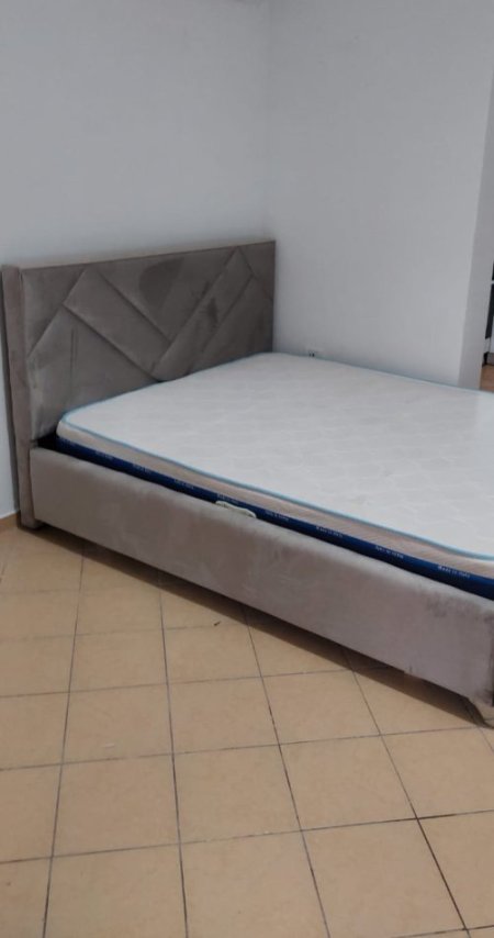 Tirane, jepet me qera Vile 1+1 Kati 1, 60 m² (Mbrapa Raiffaisen Bank, Astir)