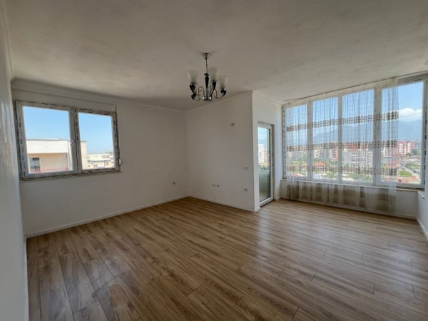 Shqiperi, shitet apartament 1+1+Ballkon Kati 9, 65 m² 87.000 € (Yzberisht, Rruga Besim Alla.)