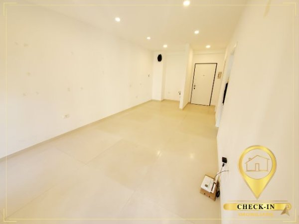 Tirane, jepet me qera zyre Kati 3, 69 m² 450 € (Kompleksi Zirkon)