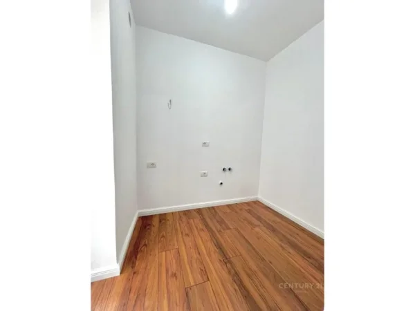 Shqiperi, shitet apartament 1+1 Kati 2, 63 m² 122.000 € 