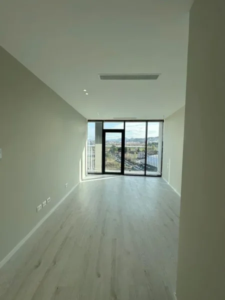 Tirane, jepet me qera apartament 2+1 Kati 6, 125 m² 1.300 € (Lake View)