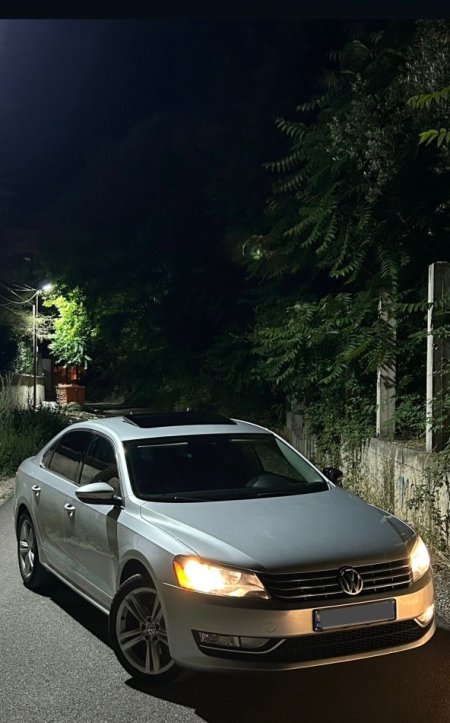 Elbasan, Volkswagen Passat Nafte, gri ,automatik 140mi km 9.500 €
