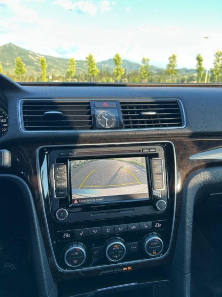 Elbasan, Volkswagen Passat Nafte, gri ,automatik 140mi km 9.500 €