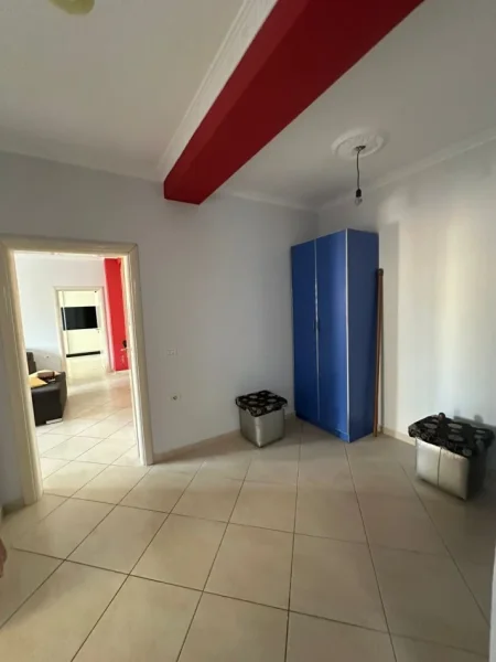 Durres, jepet me qera apartament 2+1+Aneks+Ballkon Kati 3, 110 m² 400 €