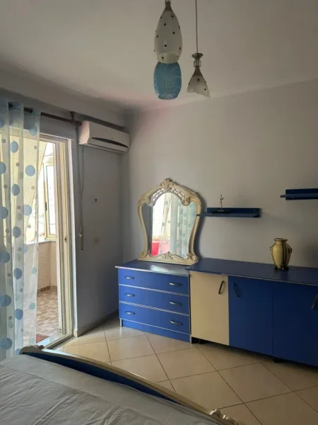 Durres, jepet me qera apartament 2+1+Aneks+Ballkon Kati 3, 110 m² 400 €