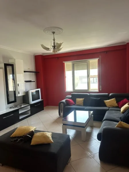 Durres, jepet me qera apartament 2+1+Aneks+Ballkon Kati 3, 110 m² 400 €