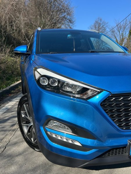 Hyundai Tucson eVgt 1.7Nafte, blu e errët automatik 100mi km 14.000 €