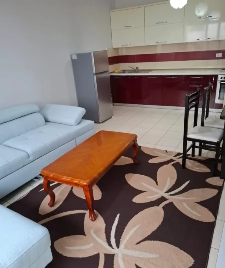 Tirane, jepet me qera apartament 1+1+Ballkon Kati 3, 69 m² 420 € (astir)