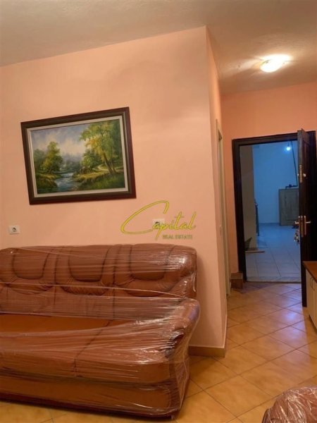 Tirane, jepet me qera apartament 2+1 Kati 9, 85 m² 650 € (KOMUNA E PARISIT)