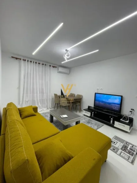 Tirane, jepet me qera apartament 2+1+Ballkon Kati 0, 80 m² 1.500 € (rruga fortuzi)