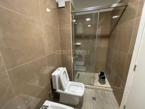 Tirane, jepet me qera apartament 1+1 Kati 2, 70 m² 600 € (MATERNITETIT TE RI)