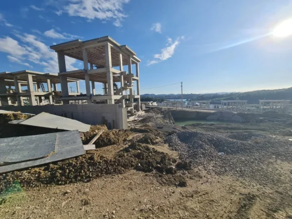 Tirane, shes Vile 2 Katshe , 271 m² 787.000 € (Rolling Hills Liqeni)