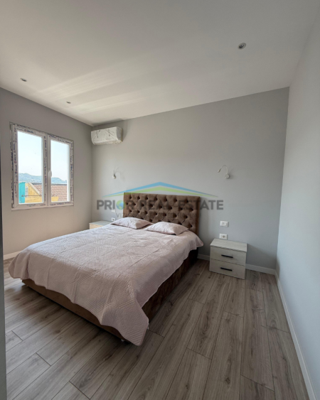 Tirane, jepet me qera apartament 2+1+Post parkimi Kati 3, 80 m² 550 € (Sauk)
