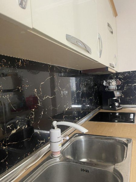 Tirane, jepet me qera apartament 1+1+Ballkon Kati 2, 55 m² 400 € (FRESKU)