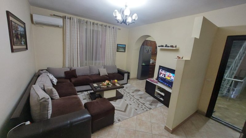 Tirane, shitet apartament 2+1 Kati 4, 81 m² 125.000 €