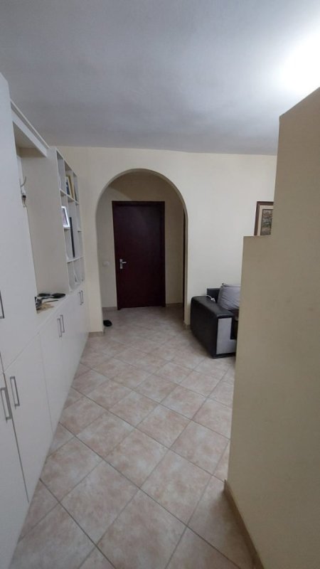 Tirane, shitet apartament 2+1 Kati 4, 81 m² 125.000 €