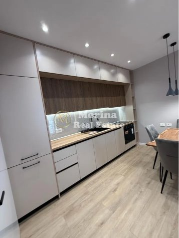 Tirane, jepet me qera apartament 1+1+Ballkon Kati 8, 65 m² 500 € (Bulevardi Migjeni)