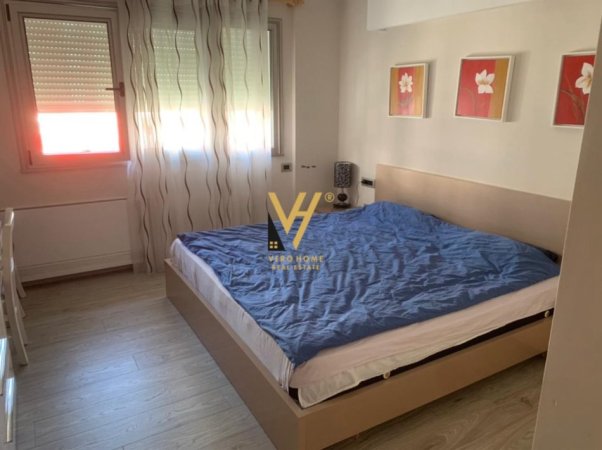 Tirane, jepet me qera apartament 3+1+Ballkon Kati 5, 180 m² 3.000 € (QENDRA NOBIS)