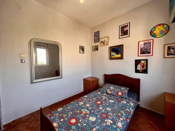 Tirane, jepet me qera apartament 2+1 Kati 5, 75 m² 500 € (Petro nini Luarasi)