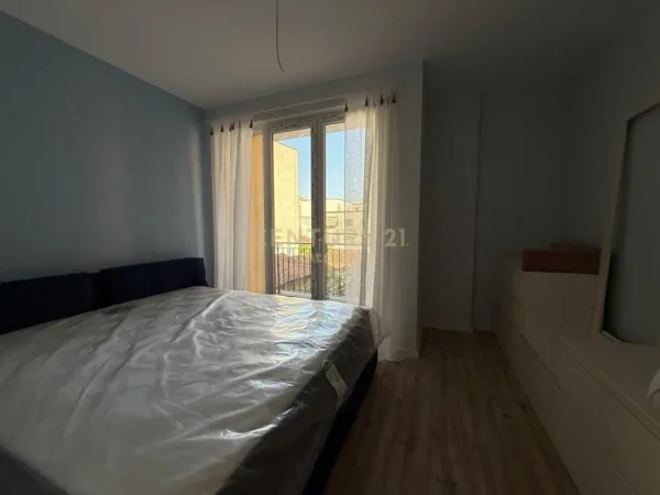 Shqiperi, jepet me qera apartament 1+1 Kati 1, 70 m² 600 € 