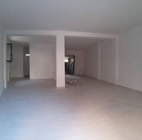 Tirane, jepet me qera ambjent biznesi Kati 0, 105 m² 800 € (GJIMNAZI PARTIZANI)
